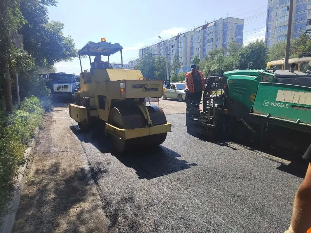 Дорожная служба продолжает текущий ремонт дорог и тротуаров Дорожная служба продолжает текущий ремонт дорог и тротуаров