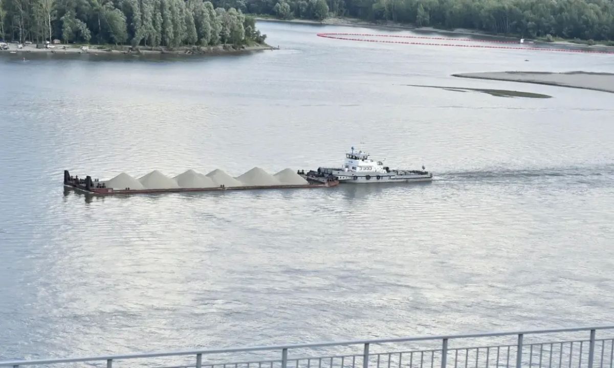 Мэр Барнаула показал главе Минпромторга РФ город с высоты Нагорного парка Мэр Барнаула показал главе Минпромторга РФ город с высоты Нагорного парка