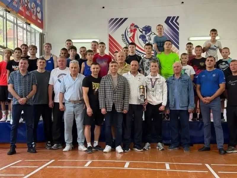 Уважаемые рубцовчане, сердечно поздравляем вас с Днём физкультурника! Уважаемые рубцовчане, сердечно поздравляем вас с Днём физкультурника!