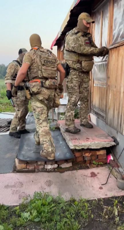 Жителя Первомайского района обвиняют в истязании пятерых детей сожительницы Жителя Первомайского района обвиняют в истязании пятерых детей сожительницы