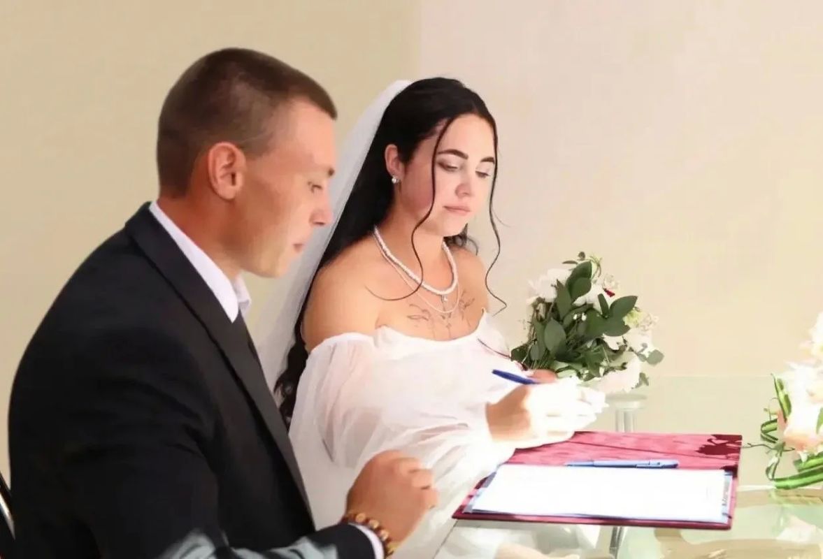 В одну из красивых дат уходящего лета в отделе ЗАГС села Ключи появилась молодая семья Нечаевых В одну из красивых дат уходящего лета в отделе ЗАГС села Ключи появилась молодая семья Нечаевых