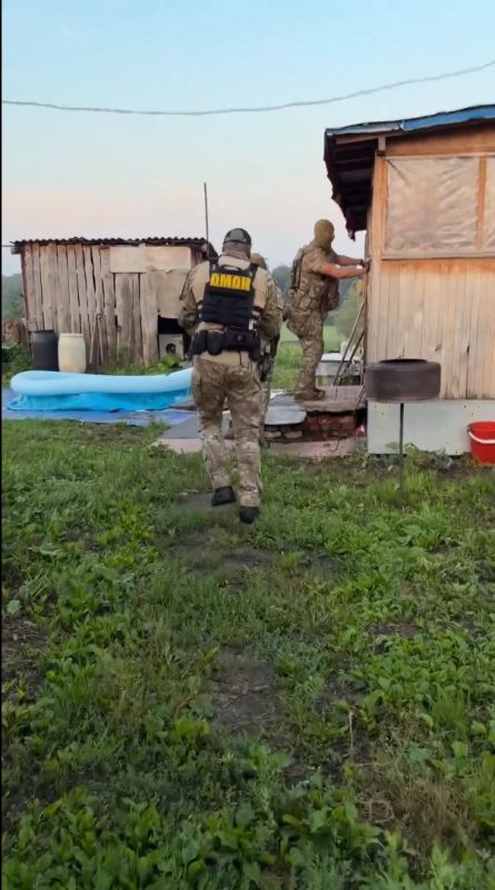Жителя Первомайского района обвиняют в истязании пятерых детей сожительницы Жителя Первомайского района обвиняют в истязании пятерых детей сожительницы