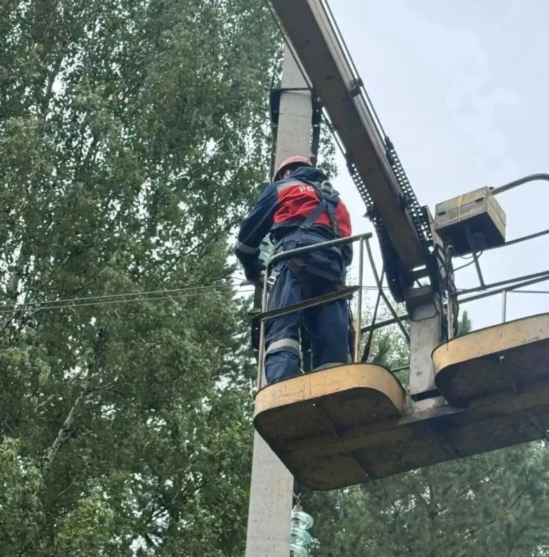 Более 1100 энергетиков в Алтайском крае готовы в любое время суток устранять аварии на сетях