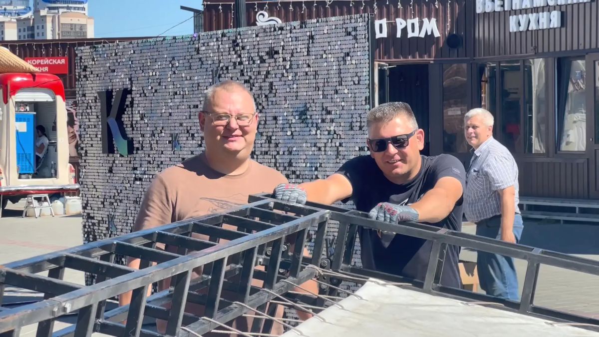 Разворачиваем выездную студию «Катунь 24» на улице Мало-Тобольской в Барнауле Разворачиваем выездную студию «Катунь 24» на улице Мало-Тобольской в Барнауле
