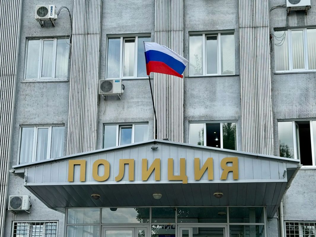 Студент не поверил «директору» и остался при деньгах