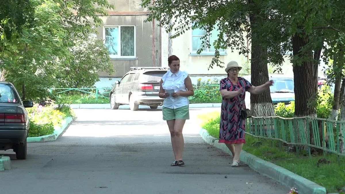 В нашем городе около 300 железных гаражей установлены незаконно