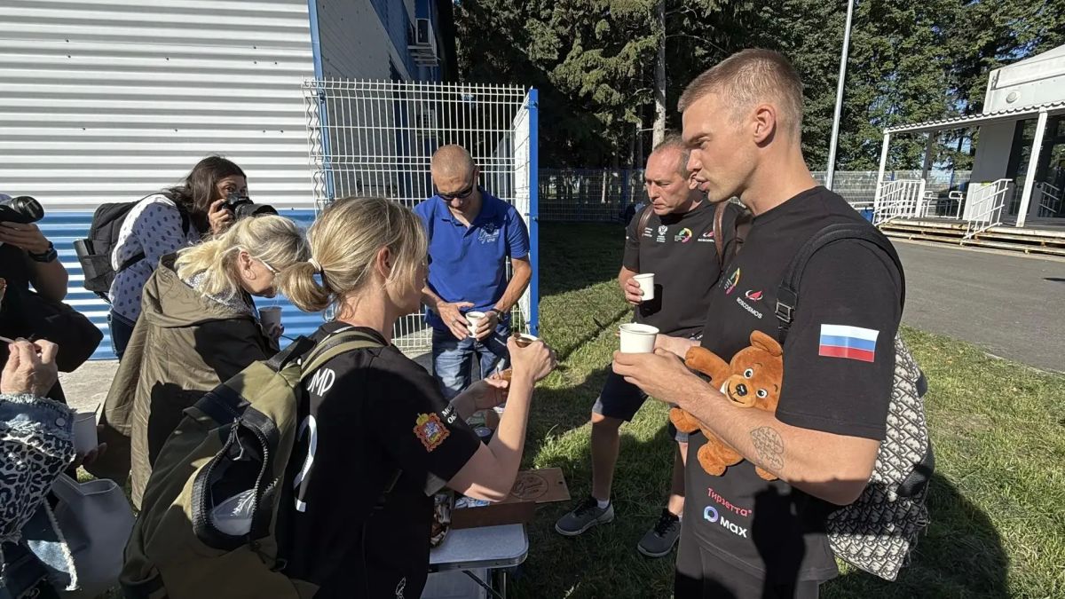 Мировой рекорд по прыжку с высоты всё ближе! Команда уже прибыла в Барнаул Мировой рекорд по прыжку с высоты всё ближе! Команда уже прибыла в Барнаул
