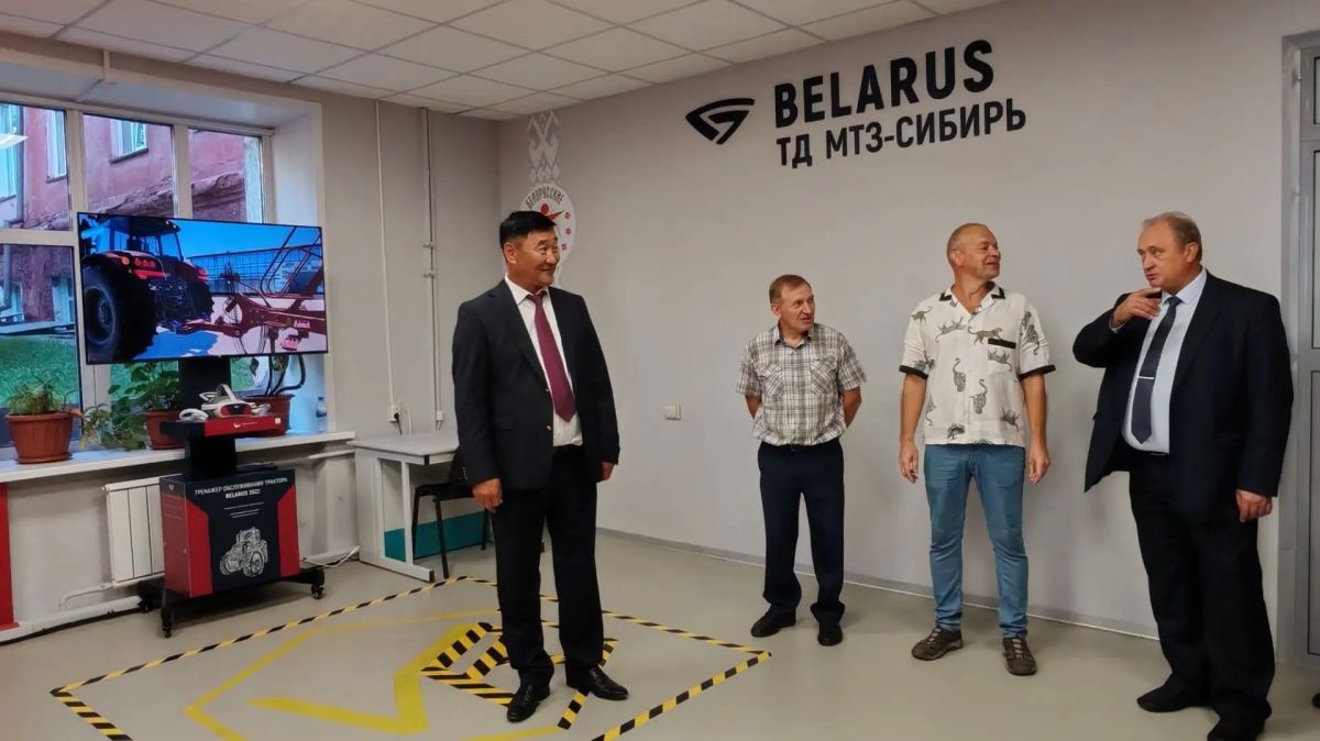 Делегация Монголии оценила алтайскую агротехнику и обсудила партнерство с аграрным вузом Делегация Монголии оценила алтайскую агротехнику и обсудила партнерство с аграрным вузом