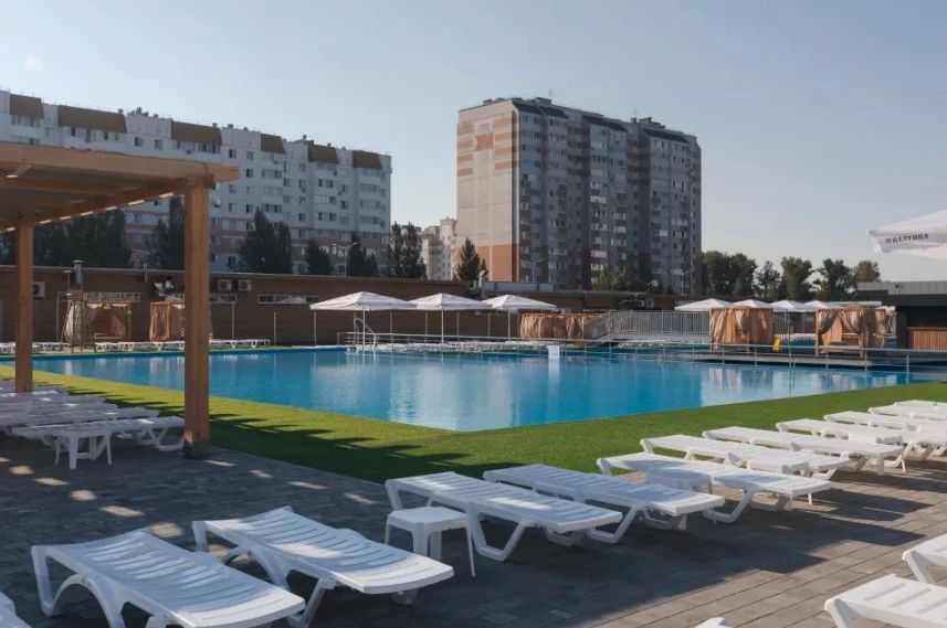 В Барнауле открыли новый пляж в парке "Четыре сезона" В Барнауле открыли новый пляж в парке "Четыре сезона"