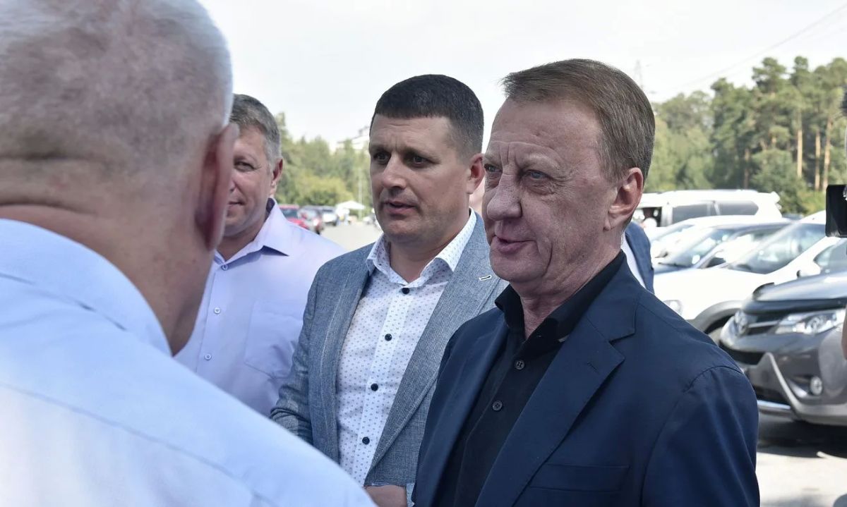 В Барнауле расширят парковку у онкологического диспансера «Надежда» В Барнауле расширят парковку у онкологического диспансера «Надежда»