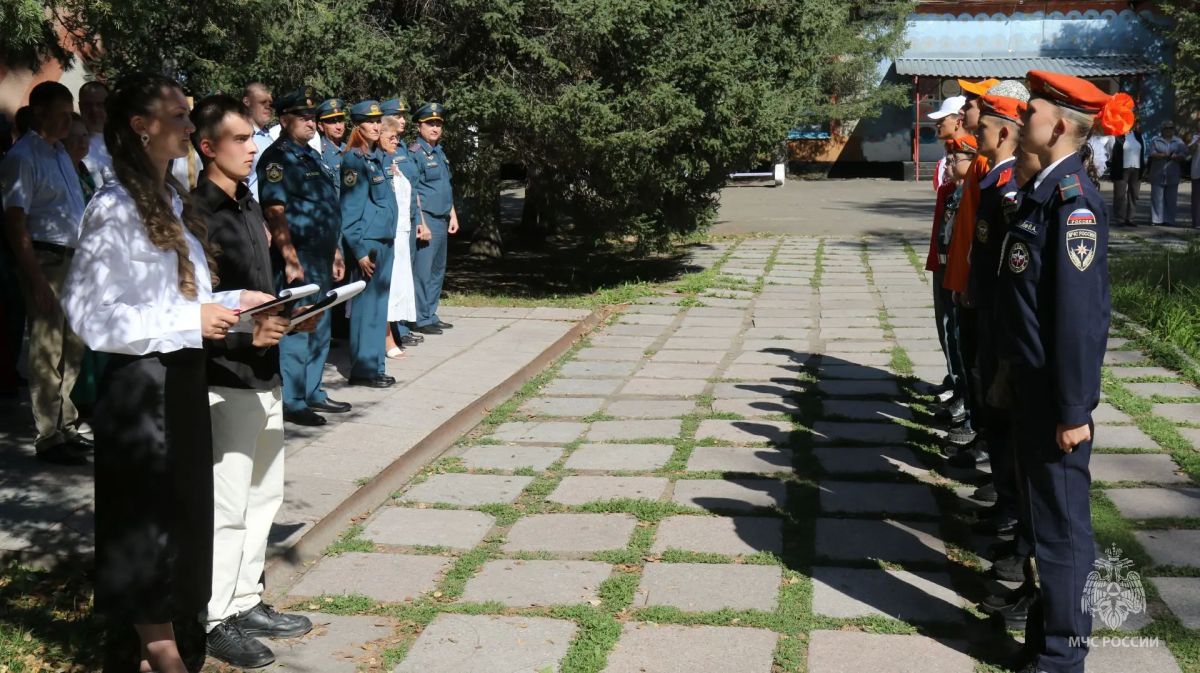 Огонь в сердце, победа в руках: в Алтайском крае завершилась 42-я профильная смена юных пожарных! Огонь в сердце, победа в руках: в Алтайском крае завершилась 42-я профильная смена юных пожарных!