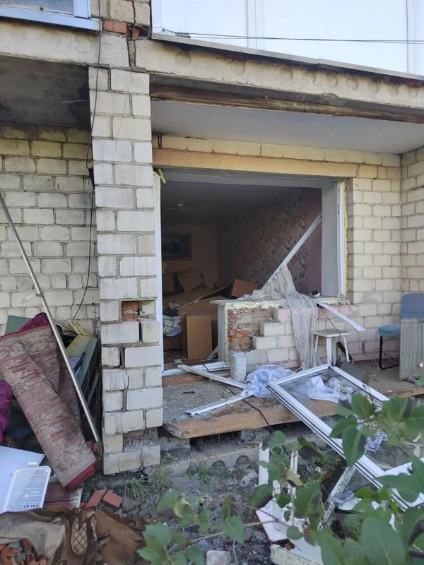 По поручению прокурора Алтайского края Николая Рябова проводится проверка в связи с повреждением огнём квартиры в городе Славгороде По поручению прокурора Алтайского края Николая Рябова проводится проверка в связи с повреждением огнём квартиры в городе Славгороде