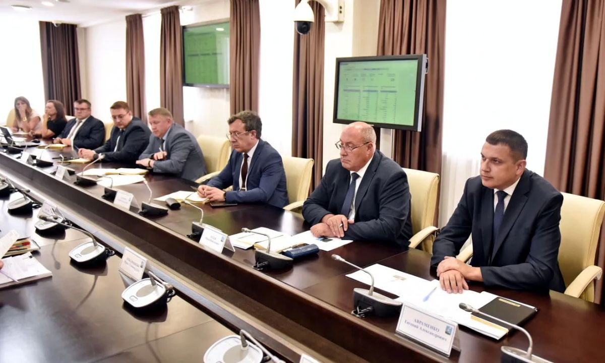 В Барнауле продолжают мониторинг ситуации с топливом на АЗС В Барнауле продолжают мониторинг ситуации с топливом на АЗС