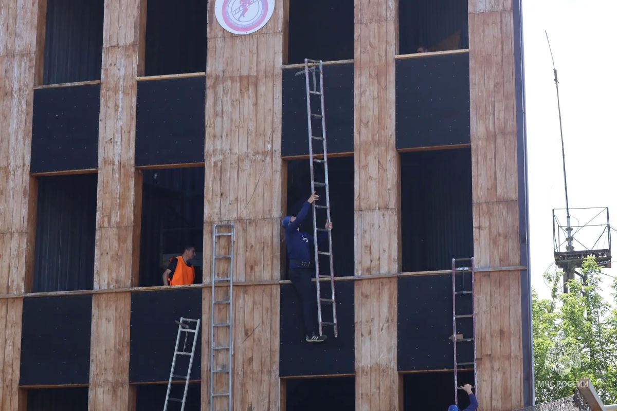 Соревнования по пожарно-спасательному спорту на Кубок Главного управления МЧС России по Алтайскому краю завершились Соревнования по пожарно-спасательному спорту на Кубок Главного управления МЧС России по Алтайскому краю завершились