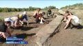 На берегах Колыванского озера археологи обнаружили скрытые слоем грунта гигантские стены из гранита