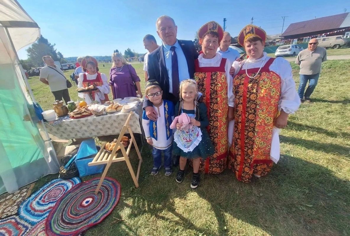 Настоящая сказка развернулась в селе Борисово, праздник дружбы и ремесел: «Вастома Ялгат» распахнул свои двери для более 2 тысяч участников Настоящая сказка развернулась в селе Борисово, праздник дружбы и ремесел: «Вастома Ялгат» распахнул свои двери для более 2 тысяч участников