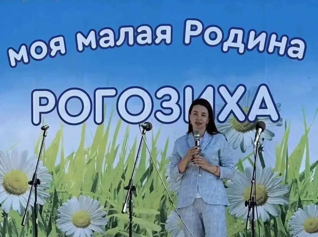 В Алтайском крае прошли Дни районов и сельские праздники В Алтайском крае прошли Дни районов и сельские праздники