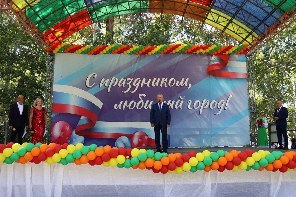 Змеиногорск отметил 290-летие Змеиногорск отметил 290-летие