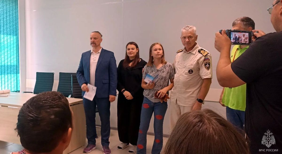 Умение плавать – залог безопасности Умение плавать – залог безопасности