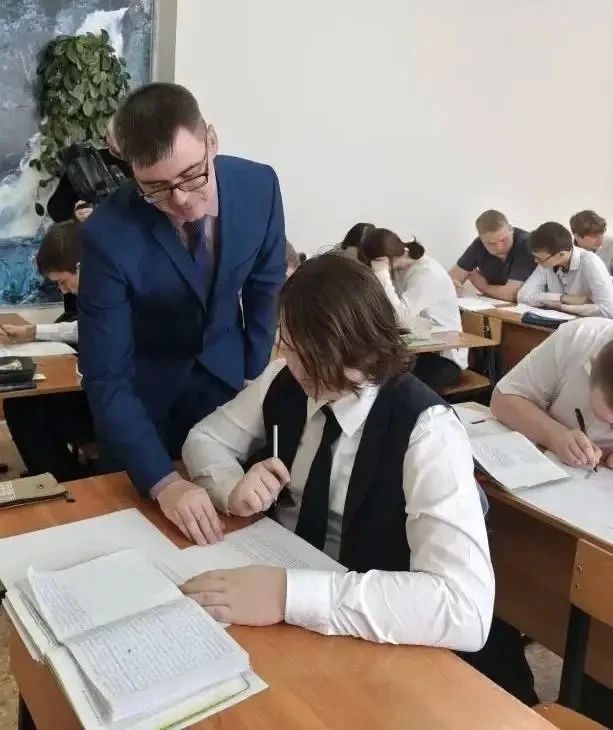 Виктор Томенко: Во всех городах и районах края идет активная подготовка к началу учебного года Виктор Томенко: Во всех городах и районах края идет активная подготовка к началу учебного года