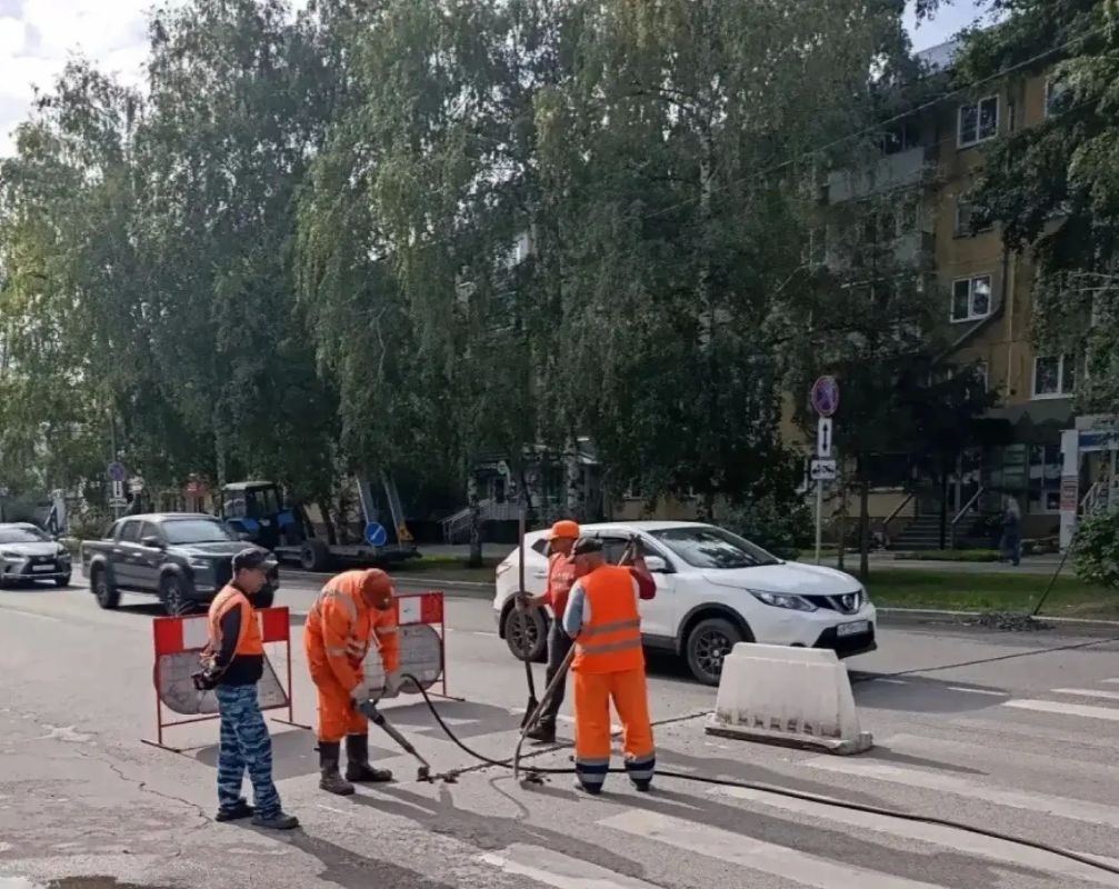 В Барнауле обустраивают искусственные неровности для предотвращения ДТП В Барнауле обустраивают искусственные неровности для предотвращения ДТП