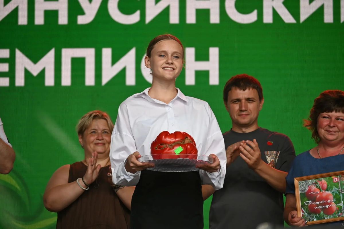 И в продолжение темы. Сибирячка вырастила гигантский помидор и выиграла машину Ежегодный гастрономический праздник «День Минусинского помидора» отметили в Красноярском крае И в продолжение темы. Сибирячка вырастила гигантский помидор и выиграла машину Ежегодный гастрономический праздник «День Минусинского помидора» отметили в Красноярском крае