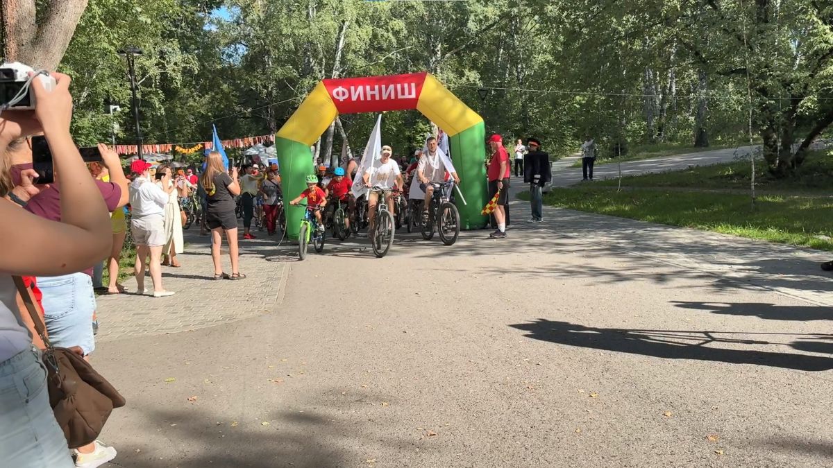 Благотворительный фонд имени Наташи Едыкиной отметил 16-летие масштабным велозаездом в Барнауле Благотворительный фонд имени Наташи Едыкиной отметил 16-летие масштабным велозаездом в Барнауле
