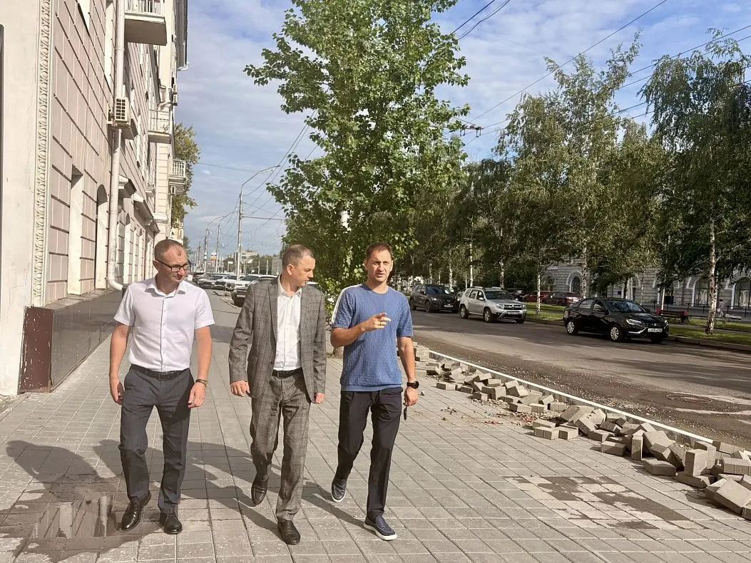 В Барнауле состоялась приемка дороги по улице Парфенова, отремонтированной в рамках нацпроекта «Инфраструктура для жизни» В Барнауле состоялась приемка дороги по улице Парфенова, отремонтированной в рамках нацпроекта «Инфраструктура для жизни»