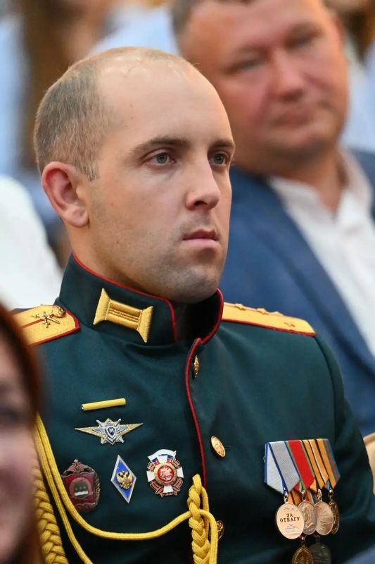 Виктор Томенко: Сегодня вручили дипломы о прохождении образовательной программы «Алтай — земля героев» ее выпускникам Виктор Томенко: Сегодня вручили дипломы о прохождении образовательной программы «Алтай — земля героев» ее выпускникам