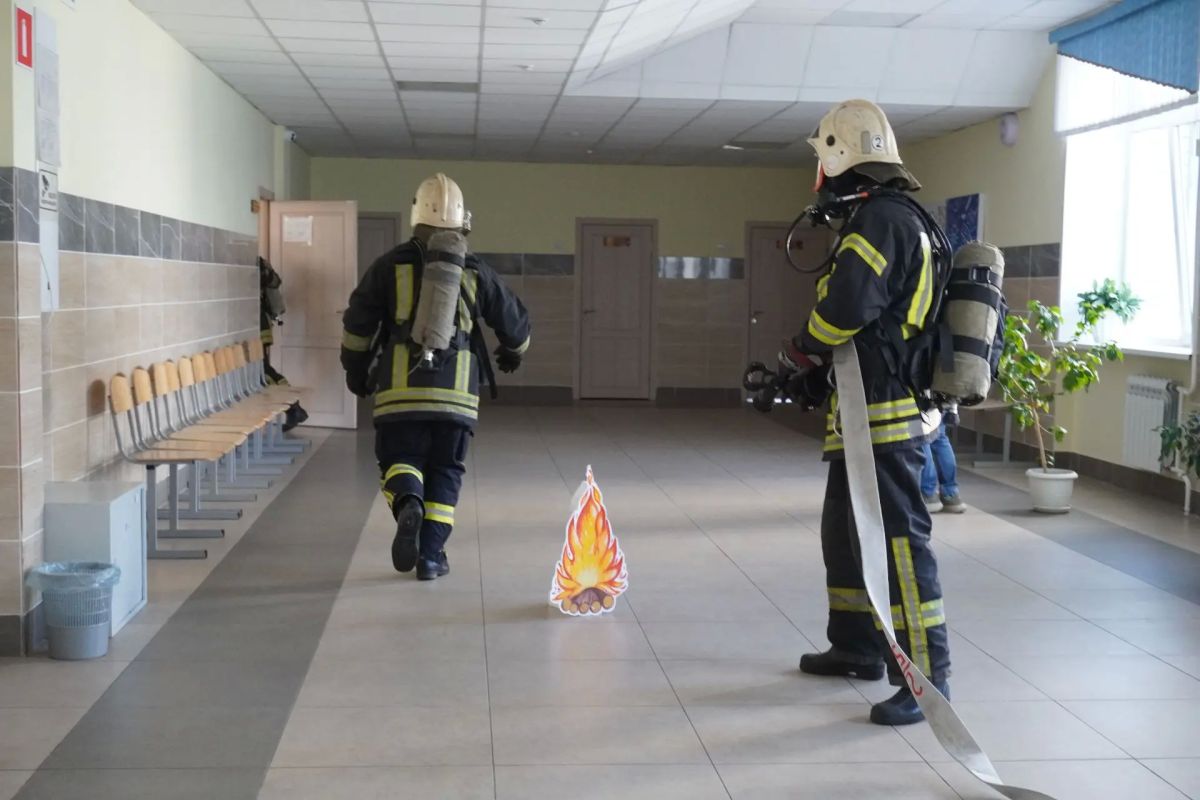 Во всех школах и детских садах Барнаула прошли антитеррористические учения Во всех школах и детских садах Барнаула прошли антитеррористические учения