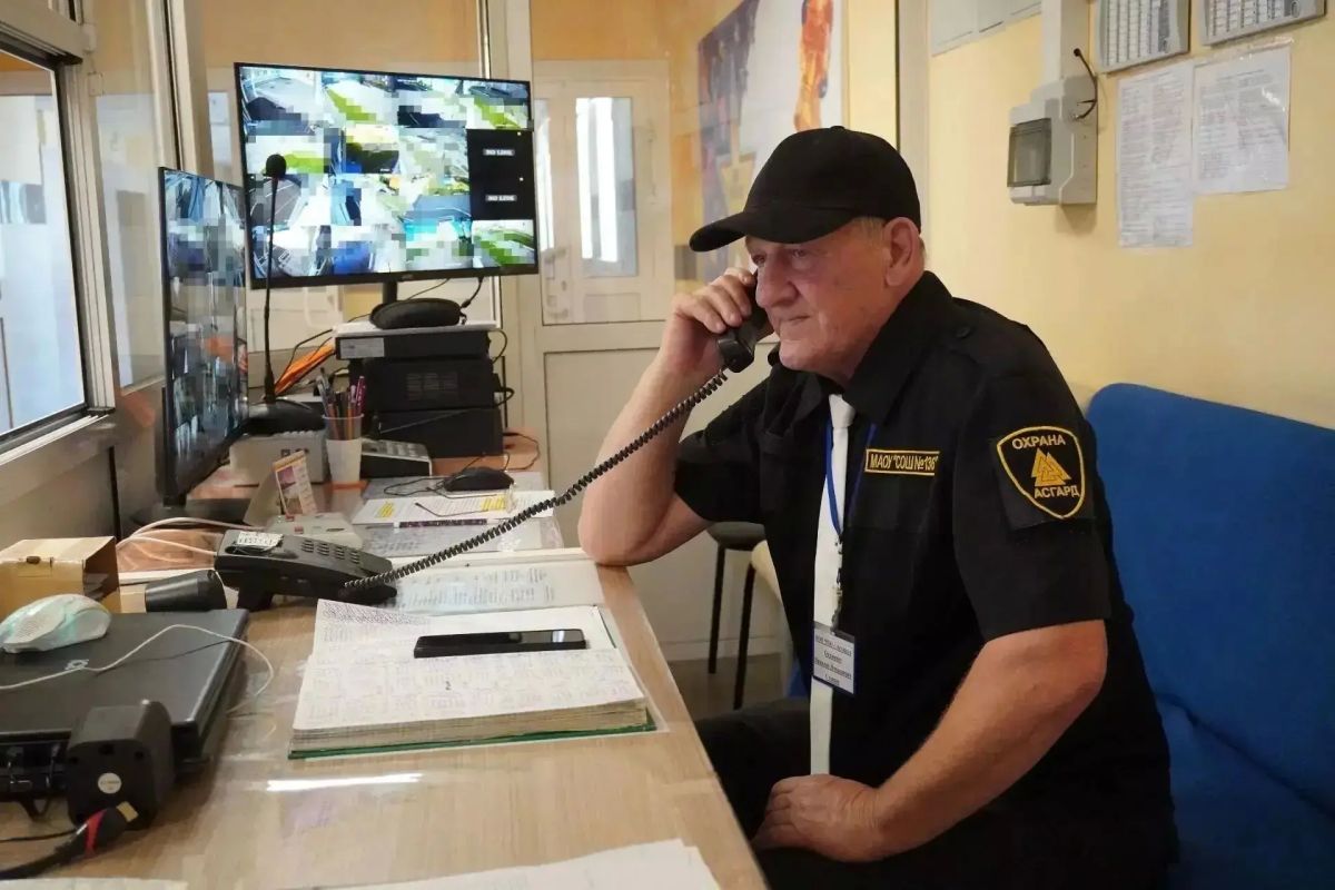 В барнаульских школах и детсадах прошли антитеррористические учения В барнаульских школах и детсадах прошли антитеррористические учения