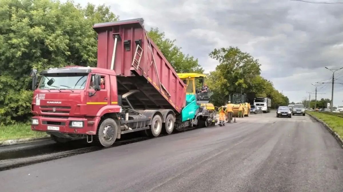 В Барнауле состоялась приемка дороги по улице Парфенова, отремонтированной в рамках нацпроекта «Инфраструктура для жизни» В Барнауле состоялась приемка дороги по улице Парфенова, отремонтированной в рамках нацпроекта «Инфраструктура для жизни»