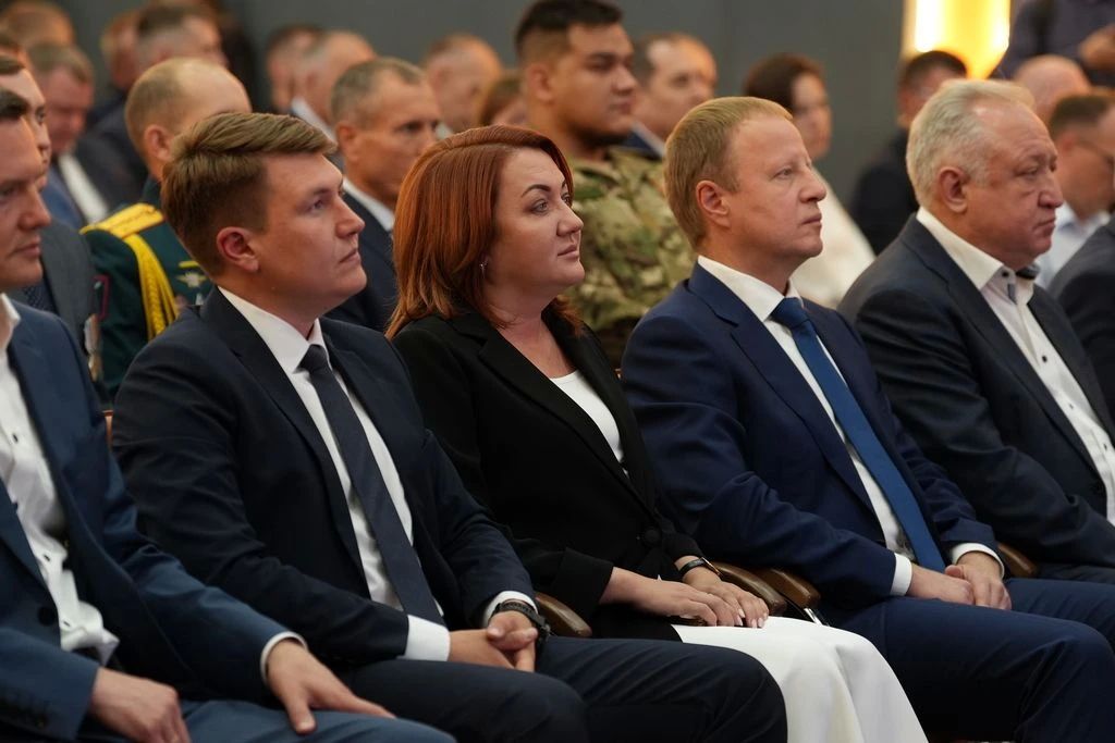 Участники программы «Алтай – земля Героев» получили дипломы Участники программы «Алтай – земля Героев» получили дипломы