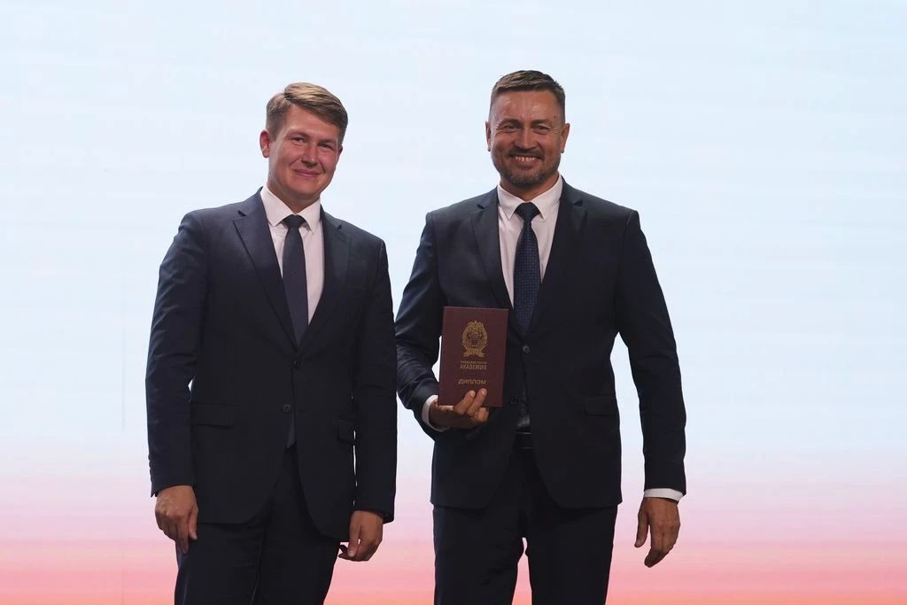 Участники программы «Алтай – земля Героев» получили дипломы Участники программы «Алтай – земля Героев» получили дипломы