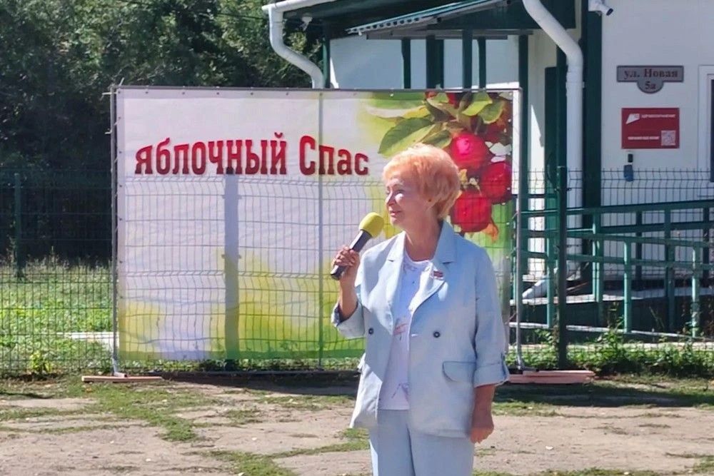 Выставки, ярмарка и концерт: в Рубцовском районе отпраздновали день начала сбора урожая Выставки, ярмарка и концерт: в Рубцовском районе отпраздновали день начала сбора урожая