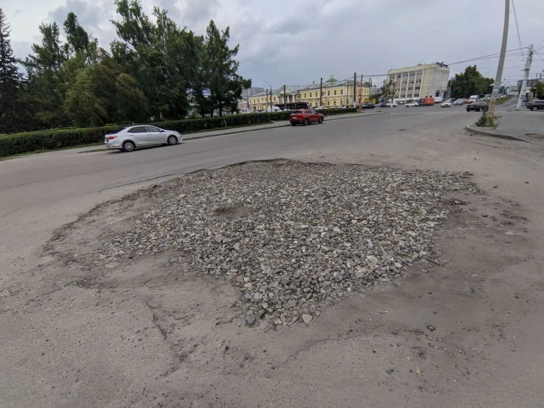 В Барнауле засыпали котлован, в котором обнаружили срубы XVIII века В Барнауле засыпали котлован, в котором обнаружили срубы XVIII века