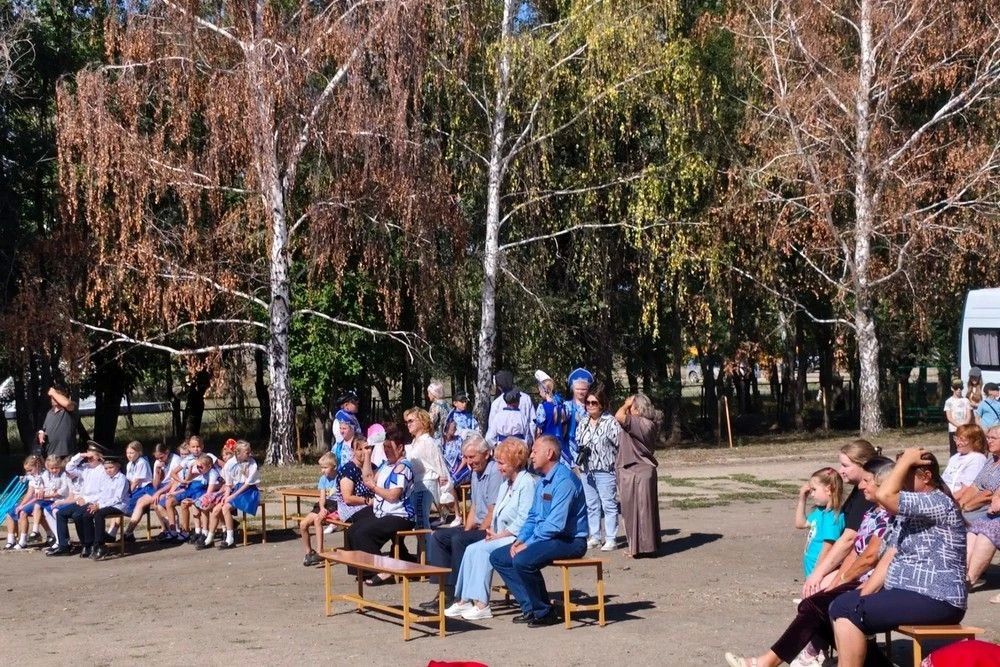 Выставки, ярмарка и концерт: в Рубцовском районе отпраздновали день начала сбора урожая Выставки, ярмарка и концерт: в Рубцовском районе отпраздновали день начала сбора урожая