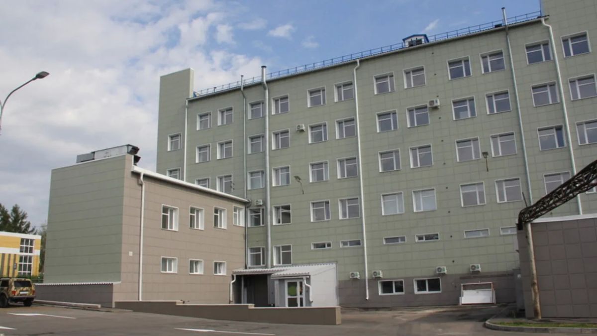Новую поликлинику в Барнауле на ул. Матросова готовят к открытию