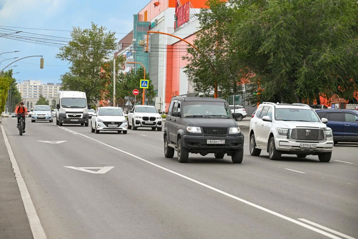 В Барнауле приняли отремонтированный участок проспекта Строителей