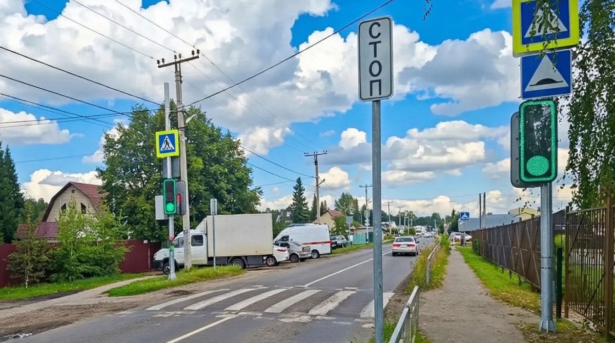В Барнауле вводятся в эксплуатацию новые светофорные объекты В Барнауле вводятся в эксплуатацию новые светофорные объекты