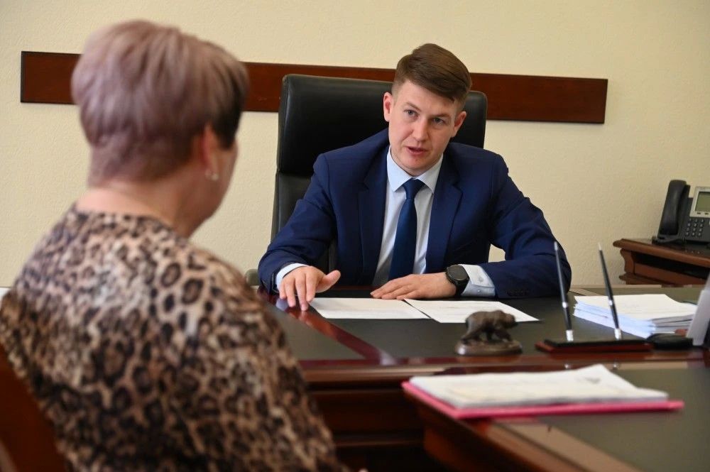 Уполномоченный по правам человека и вице-спикер АКЗС помогли вернуть из плена алтайского военнослужащего Уполномоченный по правам человека и вице-спикер АКЗС помогли вернуть из плена алтайского военнослужащего