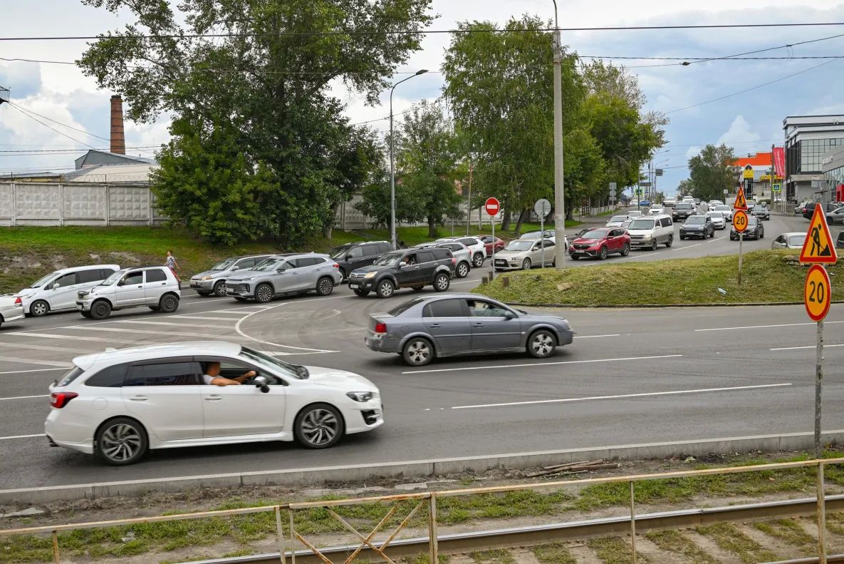 В Барнауле приняли отремонтированный участок проспекта Строителей В Барнауле приняли отремонтированный участок проспекта Строителей