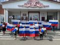 Накануне Дня государственного флага Российской Федерации в отделе ЗАГС села Крутиха для школьников организовали мероприятие «Триколор моей России»