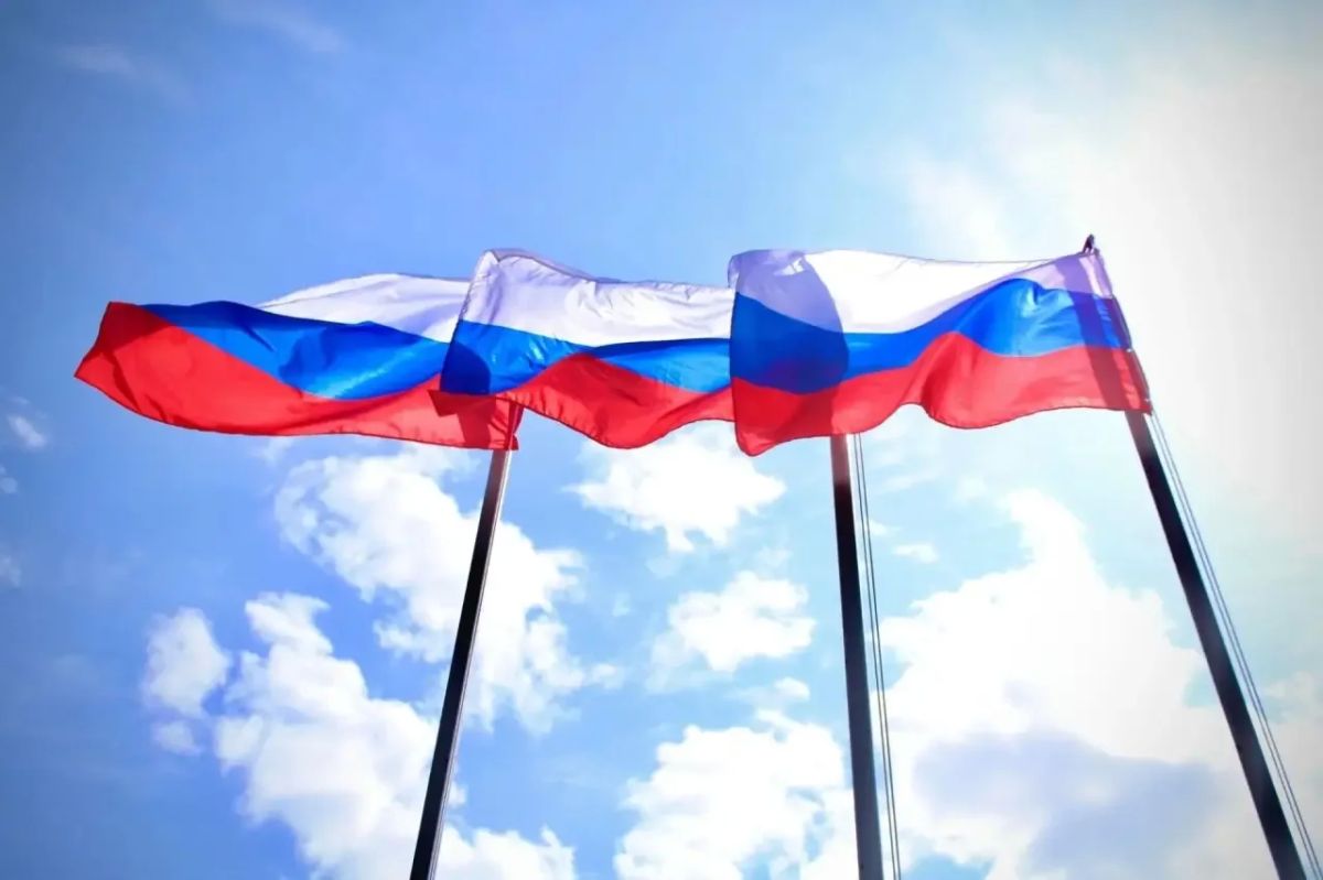 22 августа - День Государственного флага Российской Федерации