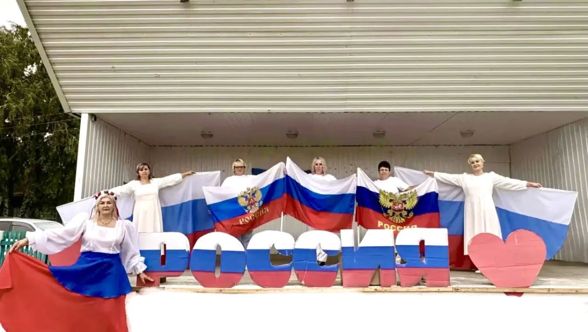 Как избирательная система Алтайского края отметила День Государственного флага России Как избирательная система Алтайского края отметила День Государственного флага России