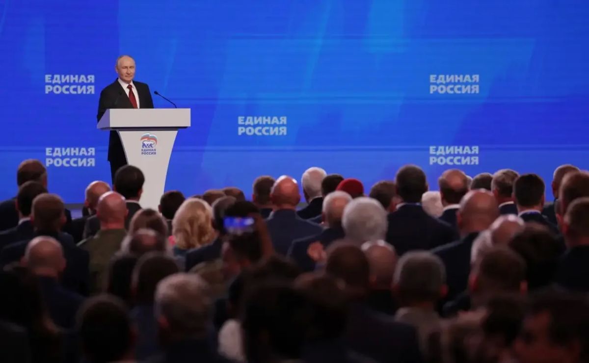 Виктор Томенко: Президент РФ Владимир Путин выступил на съезде Единой России в Москве, в котором принимаю участие лично — во главе делегации Алтайского края