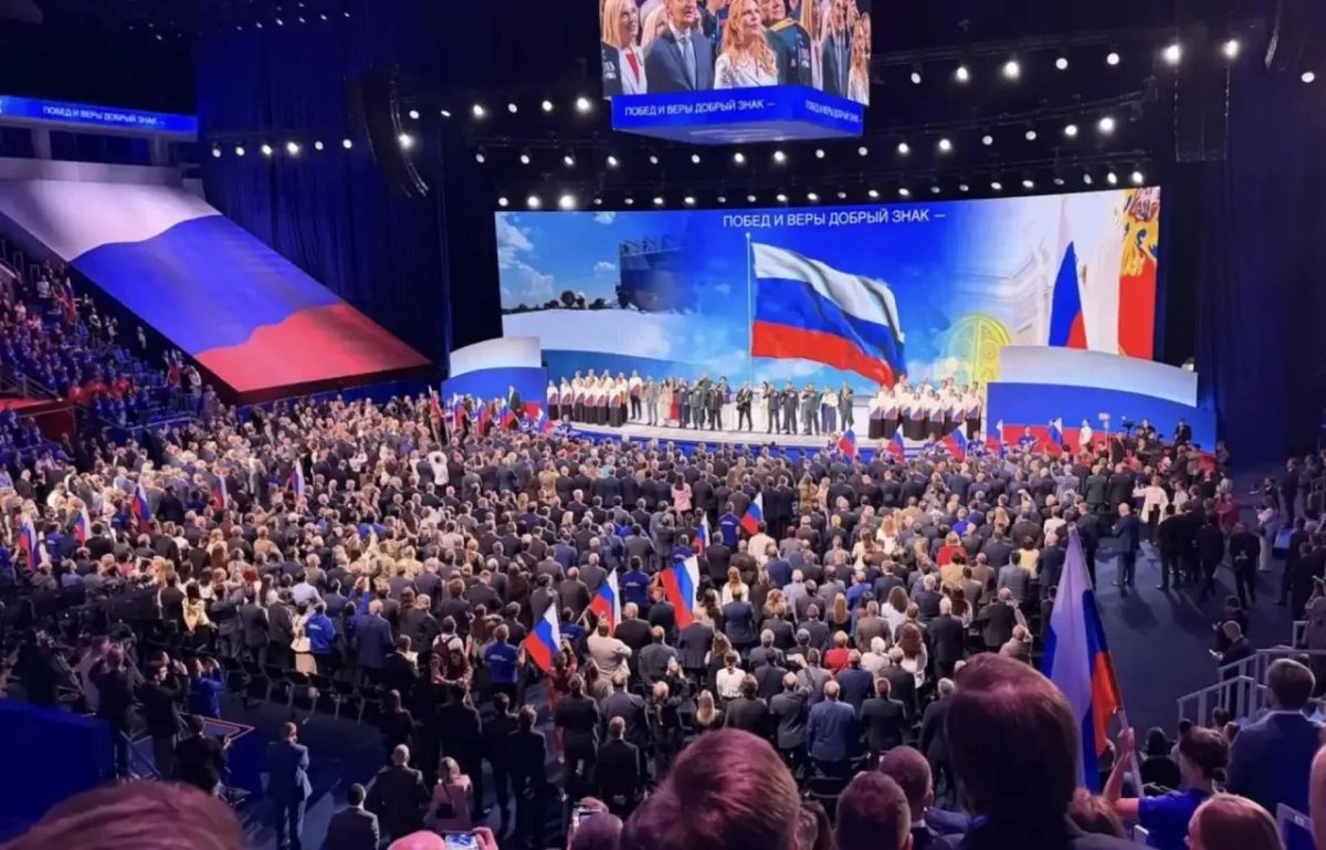 Виктор Томенко: Президент РФ Владимир Путин выступил на съезде Единой России в Москве, в котором принимаю участие лично — во главе делегации Алтайского края Виктор Томенко: Президент РФ Владимир Путин выступил на съезде Единой России в Москве, в котором принимаю участие лично — во главе делегации Алтайского края