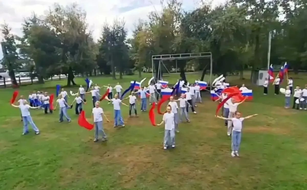 В барнаульских учреждениях культуры прошли мероприятия, приуроченные ко Дню Государственного флага Российской Федерации В барнаульских учреждениях культуры прошли мероприятия, приуроченные ко Дню Государственного флага Российской Федерации