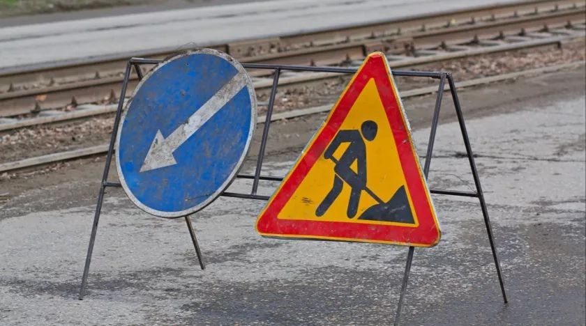 В Бийске в связи с ремонтными работами дорожного покрытия на участке переулка Кожевенного от улицы Ленина до улицы Советской, будет закрыто сквозное движение автомобильного транспорта