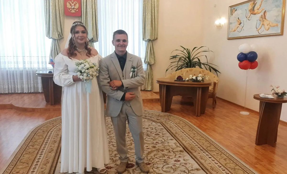 В День государственного флага Российской Федерации в органах ЗАГС прошли праздничные мероприятия В День государственного флага Российской Федерации в органах ЗАГС прошли праздничные мероприятия